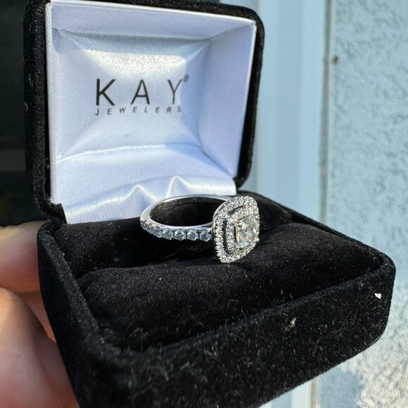 Pettable Rings Kays Retired Rings Previously Owned Le Vian